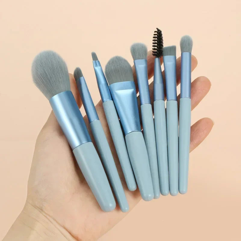 Ultimate 8-Piece Makeup Brush Kit – Soft & Versatile Brushes for Precision Eyeshadow, Foundation, and Blending